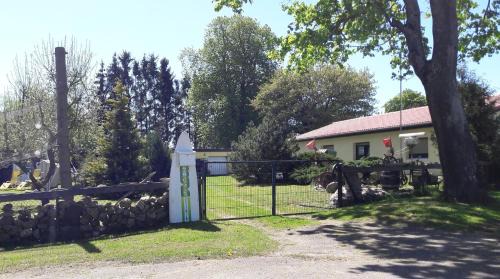 Brunzow Apartment | Idyllic Retreat: 5 km to the Beach - Ahlbeck Apartment