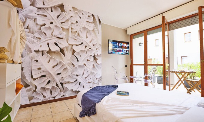 Acquaseria Apartment | Discover 5 Lake Sweet Home: Ocean and Lake Views Await