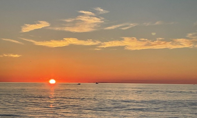 Grand Bend Cottage | Experience Grand Bend: Breathtaking Sunsets & Spa Retreat