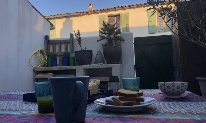 Ars-en-Re House | Cozy House Steps from Côte Sauvage with Family-Friendly Amenities
