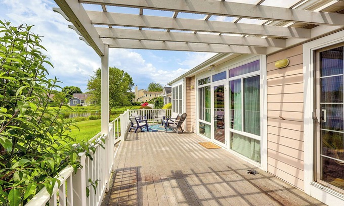 Lewes Cottage | Relaxing Lewes Home with Sunroom and Pond Views