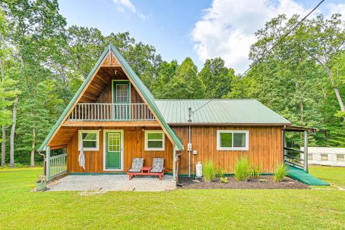 Wellington House | 5 Mi to Cave Run Lake Wellington Cabin with Deck!
