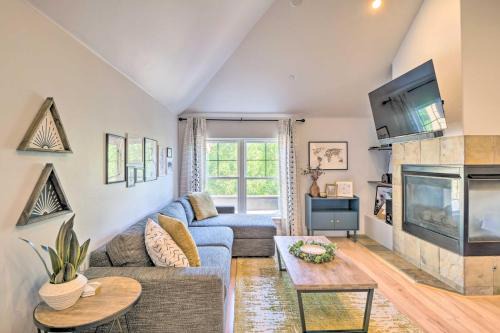 The Highlands Apartment | Elegant Breckenridge Penthouse Studio Near Skiing & Spa