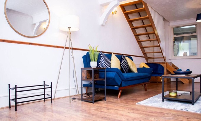 Windsor House | 5 min from Windsor Castle- Family Haven W/Parking