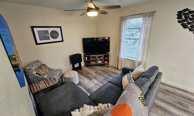 North Charleston House | Pet-Friendly Retreat in Central Charleston with Ocean View