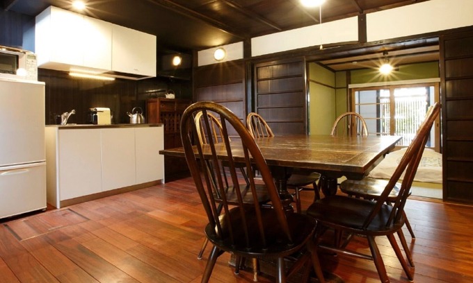 Central Kyoto House | Prime Location: Traditional House Near Kyoto Subway
