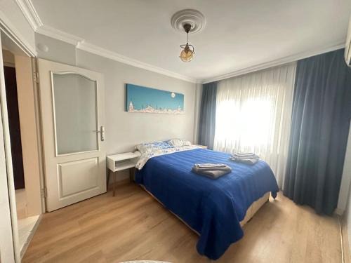 Kabatas Apartment | Premier 4-Star Hotel: Steps from Taksim Square with Sea View