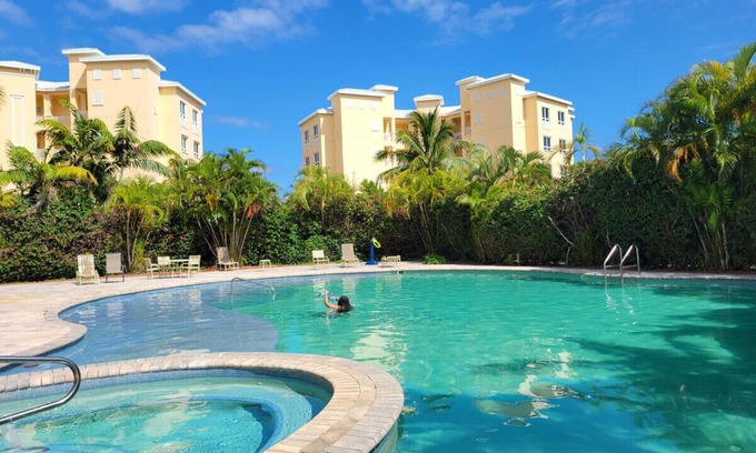 Bahamia West Condo | Gated Condo with Boat Dock, Pool & Ocean View Awaits