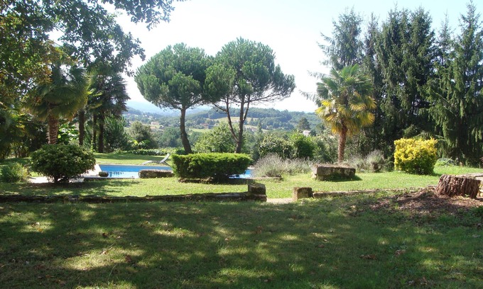 Marcillac-Saint-Quentin Cottage | Charming Character House Near Sarlat with Large Pool