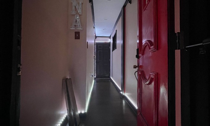 Queens House | Convenient Stay Near JFK and Resorts World Casino