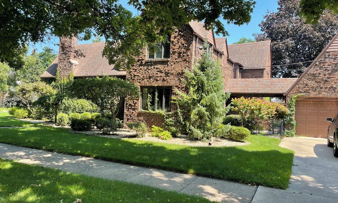 South Bend House | Convenient Stay Just Minutes from Notre Dame Campus!