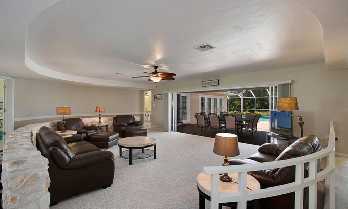 Marco Island House | Just Steps to the Beach: Rated 10/10 with Ocean Views!