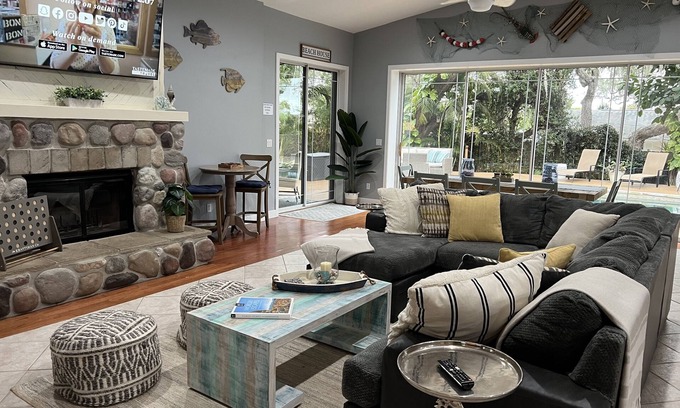 Harbor Bluffs House | 5 minutes to beach, golf cart included!!