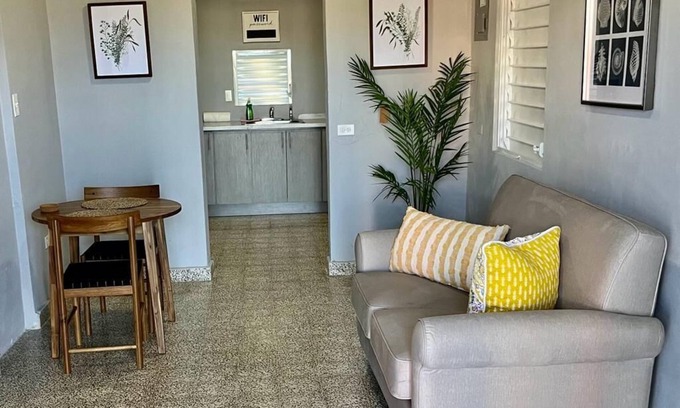 Ceiba House | Prime Location: Minutes to Beaches & Island Ferries