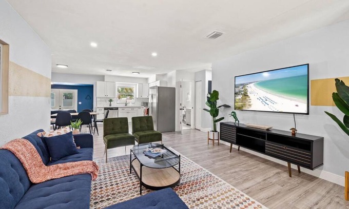 Orient Park House | Convenient Home Near FL State Fairgrounds with Great Amenities