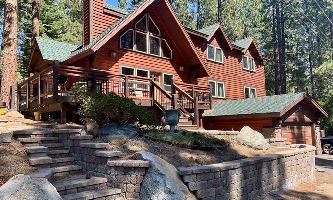 Pioneer Trail House | Prime Location Near Heavenly Valley with Hot Tub & Spa