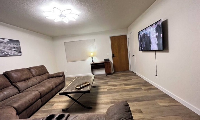Lake Havasu City House | Stay Near Lake Havasu State Park with Pool and Boat Parking