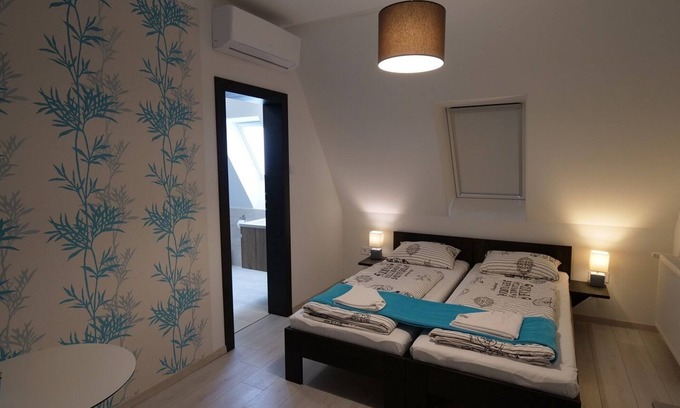 Balatonfured House | Step to the Beach! Trendy Rooms with En-Suite Bathrooms