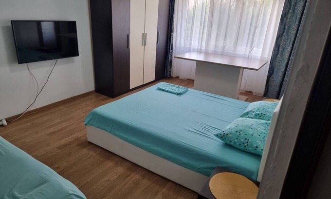 Saturn Apartment | Family-Friendly Apartment Just 5 Minutes from the Beach