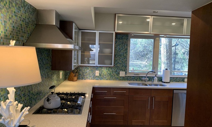 West Lake Hills House | Family Home Minutes from Zilker Park with Sport Court