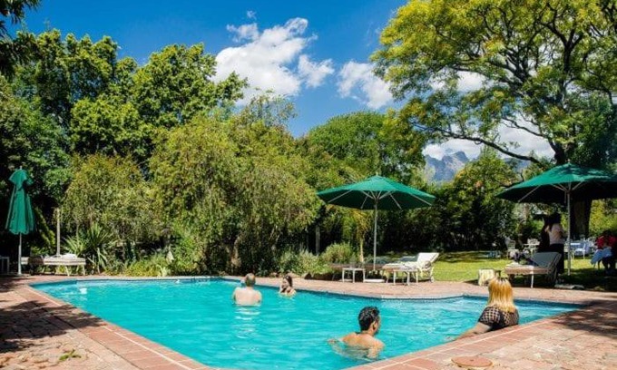 Drakenstein House | Relax at 5 Mountains Lodge & Spa - Pet Friendly Retreat