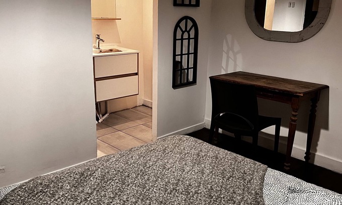 Poitiers House | Cozy Studio in the Heart of the City with Kitchen Amenities