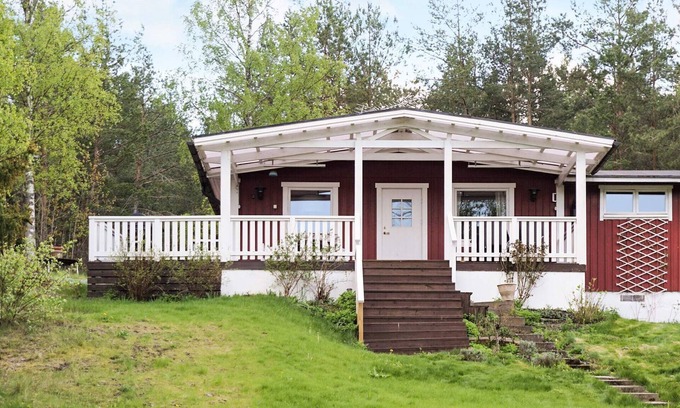 Strangnas Municipality House | Family-Friendly 5-Person Holiday Home in STRÄNGNÄS