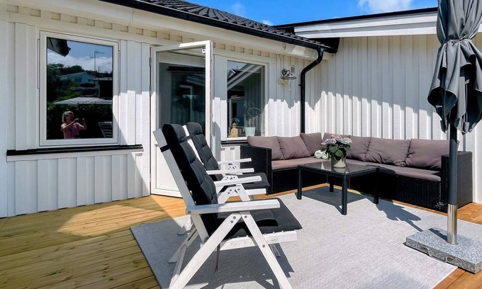 Haellsvik House | Perfect Holiday Home for 5 in Beautiful Torslanda