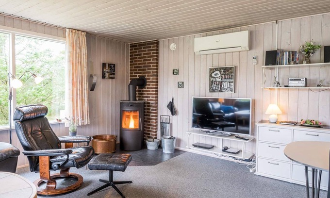 Henne House | Ideal Holiday Home for 5 in Henne - Pet Friendly & Breakfast