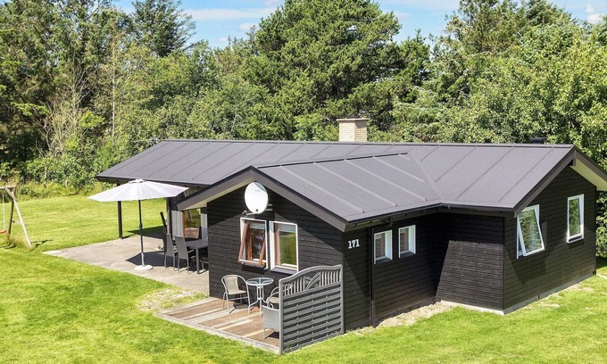 Nørre Lyngby House | Perfect Family Holiday Home in Løkken with Breakfast Included