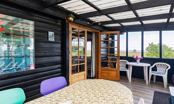 Roslev House | Cozy 5-Person Holiday Home with Ocean View in Roslev