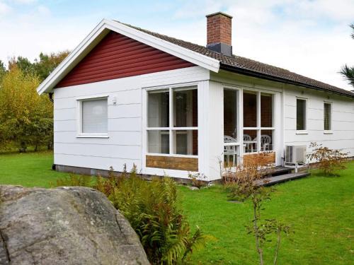 Glommen House | Family-Friendly Holiday Home with Ocean View in Glommen