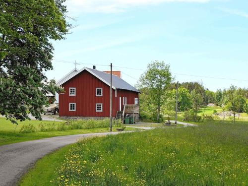 Varekil House | Cozy 5-Person Holiday Home in Varekils Family Paradise