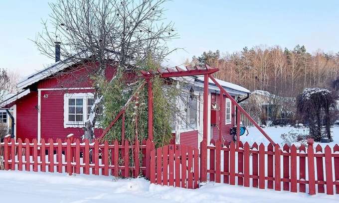 Botkyrka House | Comfortable 5-Person Holiday Home in Grødinge With Kitchen
