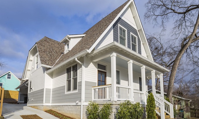 East End House | Discover 5 Points, East Nashville: Pet-Friendly Retreat