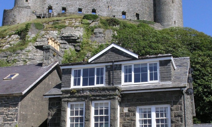 Harlech House | Experience Relaxation at Harlech's Castle-Foot Retreat
