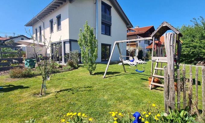 Lechbruck Villa | Premium 5-Star FERIENVILLA with Pool & Garden in Allgäu