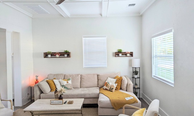 Durant House | Modern Home Near Choctaw Casino & Lake Texoma - 10/10 Rated
