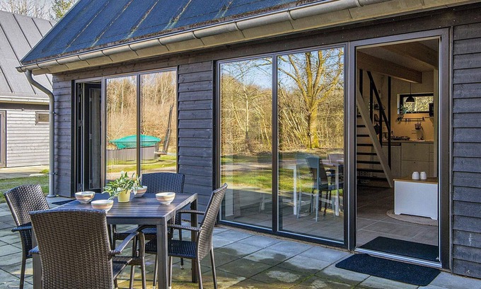 Hovborg House | Family-Friendly 5 Star Holiday Home in Hovborg Awaits