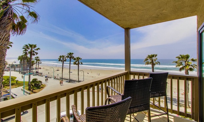 Pacific Beach Condo | Luxury Oceanfront Condo with Jacuzzi & Family-Friendly Amenities