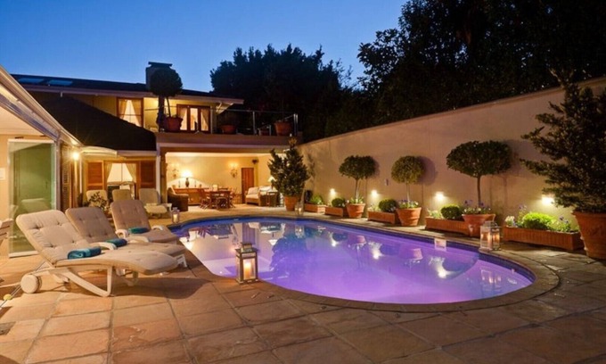Constantia House | Exquisite Self-Catering Stay in Constantia with Spa & Pool