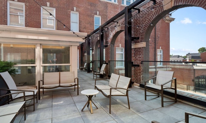 Near Southside Apartment | Elegant MC Suite II: Central Location Near Downtown STL
