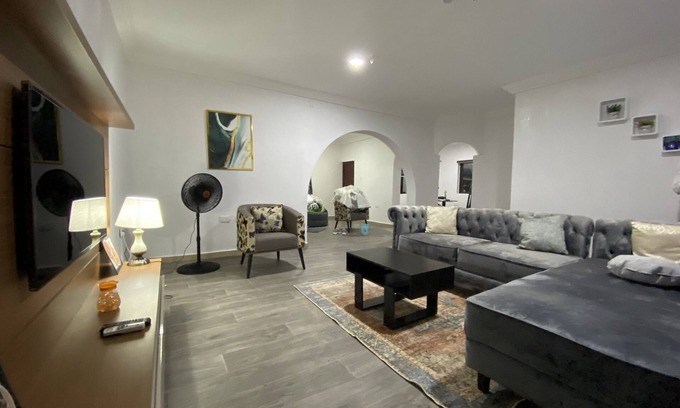 Wuse 2 Apartment | Elegant 5-Star Apartment with Kitchen in Wuse 2
