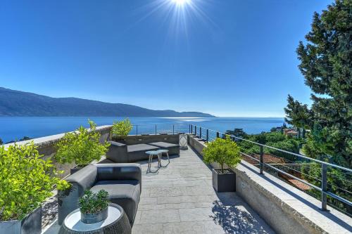 Gargnano Apartment | Exclusive 5 Terrazze Apartments with Oceanfront Views