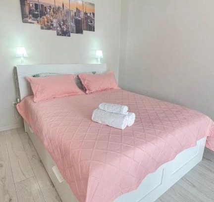 Atyrau Apartment | Bright Studio with Pool and Breakfast – Rated 9.1/10
