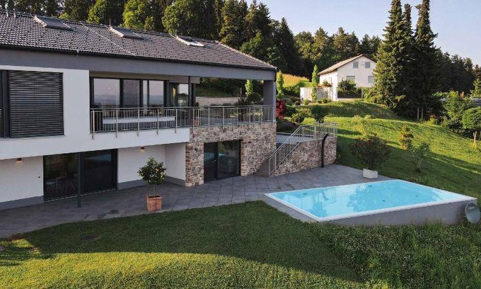 Bad Gams Apartment | Spacious 1 Bedroom Apartment for Up to 4 Guests