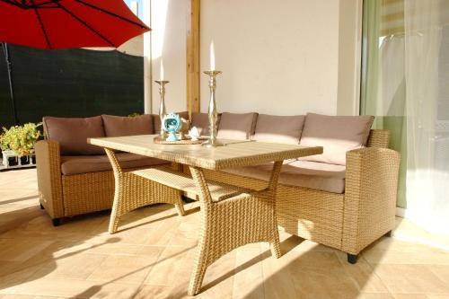 Comiso Bed & Breakfast | Comfortable Bed and Breakfast with Pool for 3 Guests