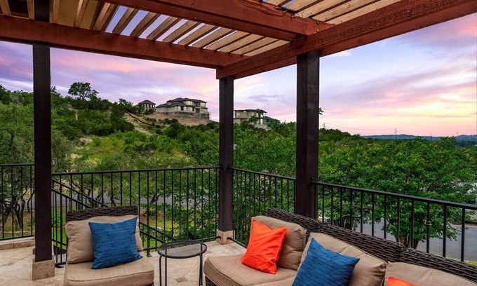 Travis Landing House | Discover 5003 McCormick Mountain: Family-Friendly Retreat