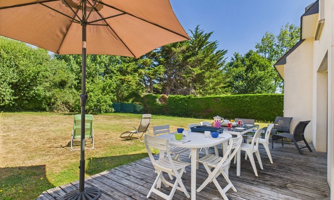 Penvins Ski Chalet | 500m from the sea – for 4 adults and 4 children