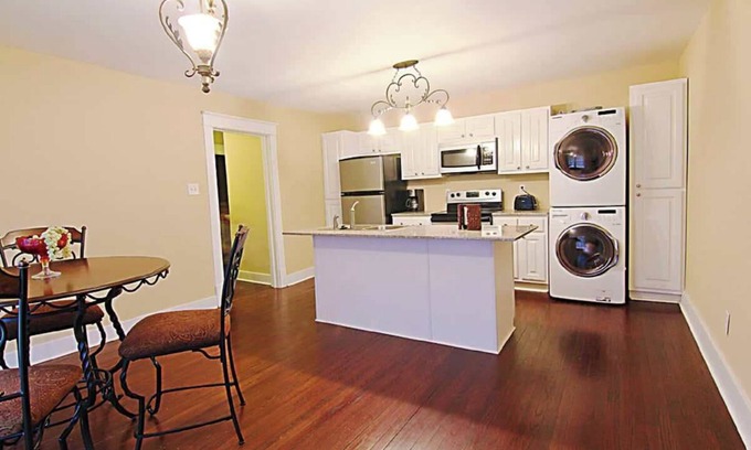 Florence Apartment | Prime Downtown Condo with Porch & Top Amenities Await